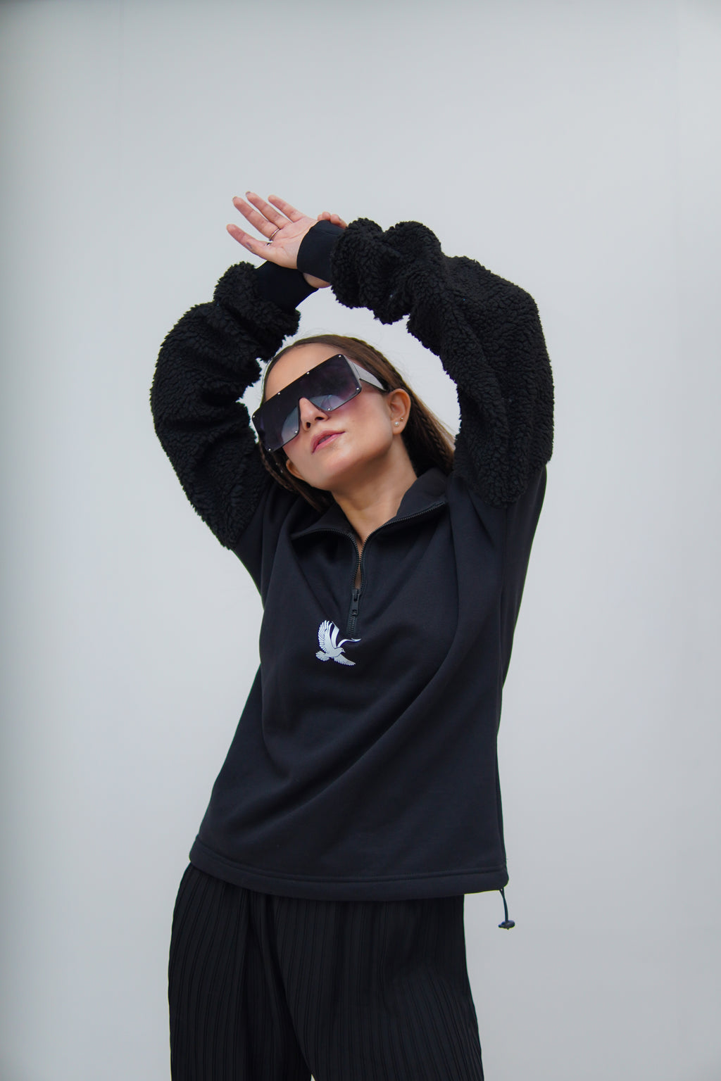 Vestige Signature Zip Top